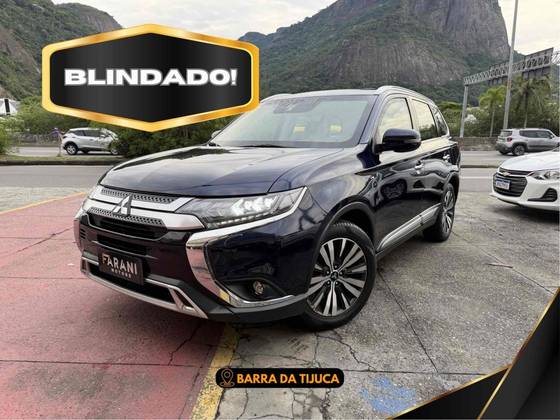 MITSUBISHI OUTLANDER 3.0 MIVEC V6 GASOLINA HPE-S AWD AUTOMÁTICO MITSUBISHI OUTLANDER 3.0 MIVEC V6 GASOLINA HPE-S AWD AUTOMÁTICO